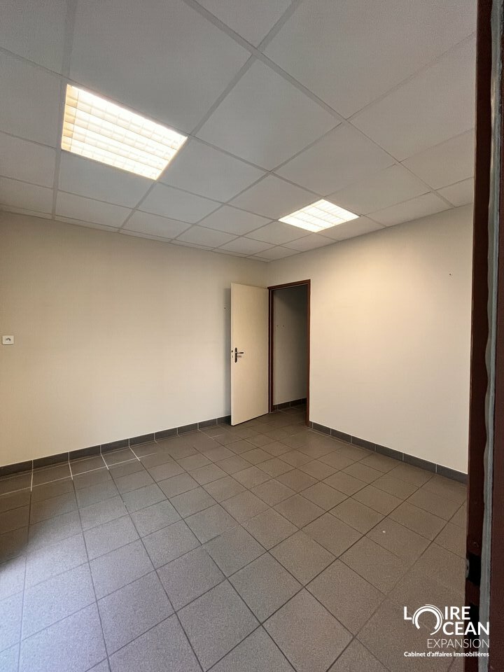 A VENDRE – LOCAL D&rsquo;ACTIVITÉS – 330m2