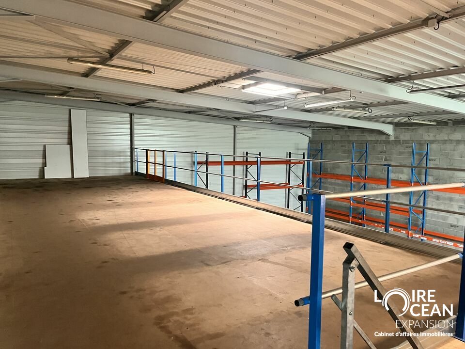 A VENDRE – LOCAL D&rsquo;ACTIVITÉS – 330m2