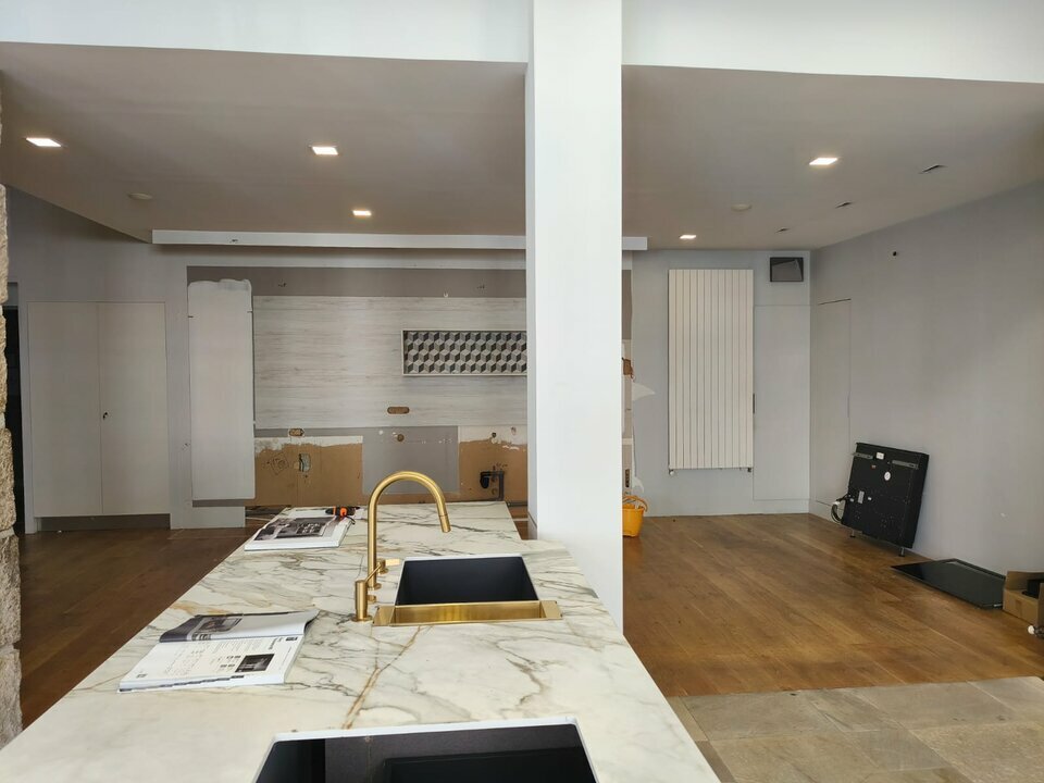 Emplacement n°1 – Local commercial lumineux avec cachet