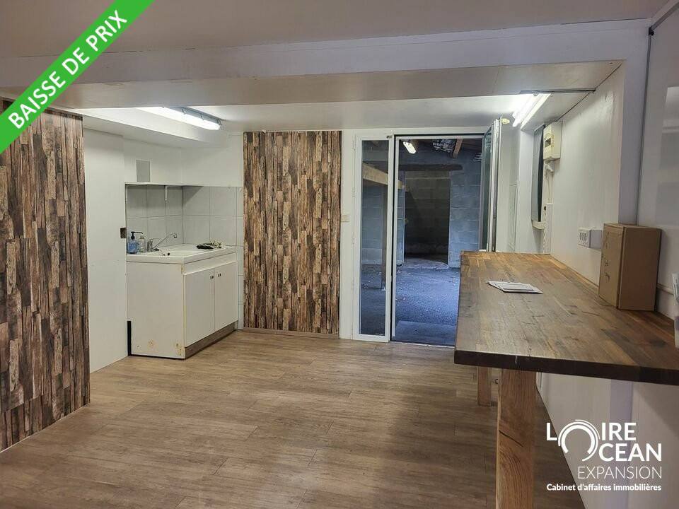 LOCAL COMMERCIAL + LOGEMENT – PORNIC OUEST – Axe passant !