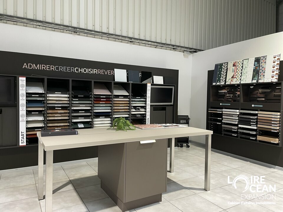 Local commercial 1 100 m²  Zone commerciale de Châteaubriant