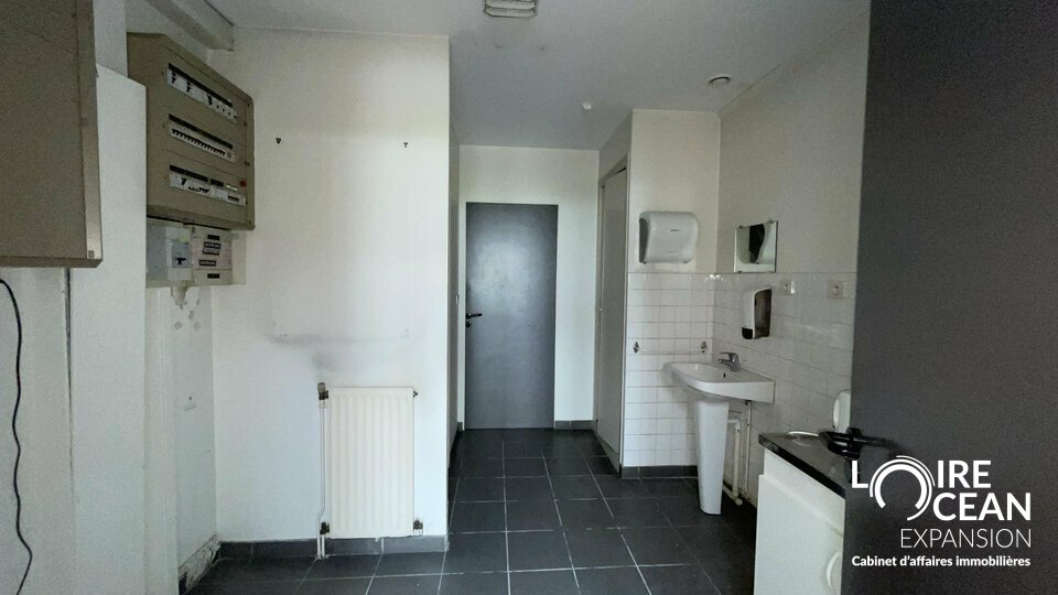 À vendre  Bâtiment d&rsquo;activités indépendant de 850 m²  Orvault