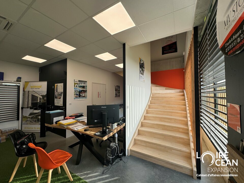OPPORTUNITE RARE – A LOUER LOCAL COMMERCIAL – ZONE DE VILLEJAMES