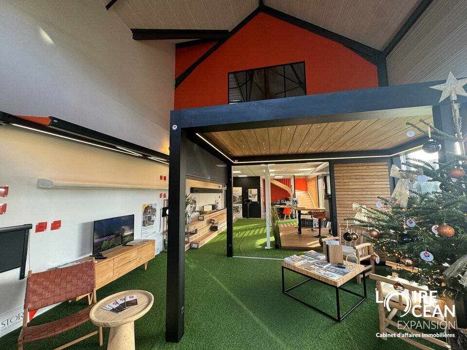 OPPORTUNITE RARE – A LOUER LOCAL COMMERCIAL – ZONE DE VILLEJAMES