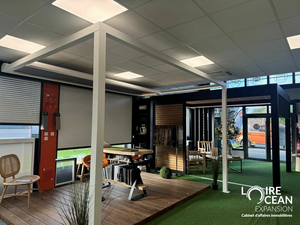 OPPORTUNITE RARE – A LOUER LOCAL COMMERCIAL – ZONE DE VILLEJAMES