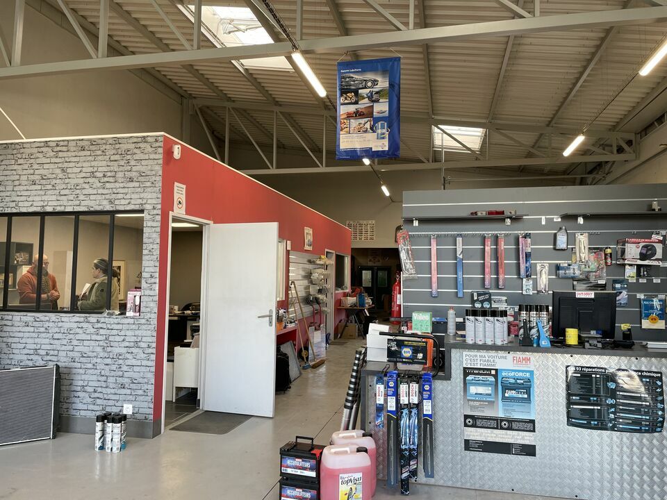 À louer – Local d’activité en zone industrielle et artisanale à Angers, proche de Saint-Barthélémy