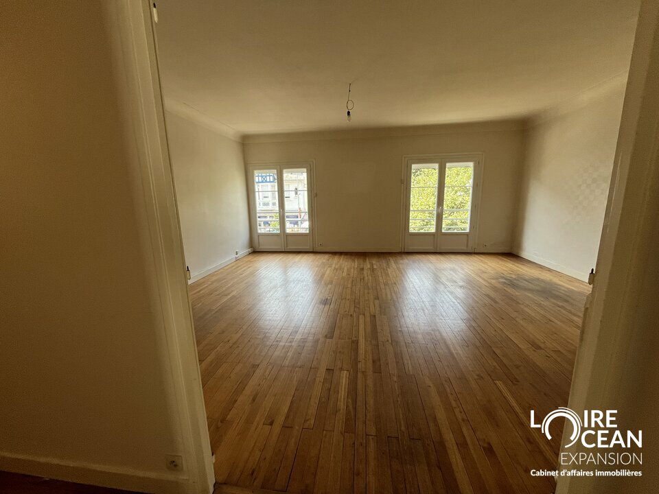 BUREAU A LOUER EN R+1 quartier LAJARRIGE LA BAULE