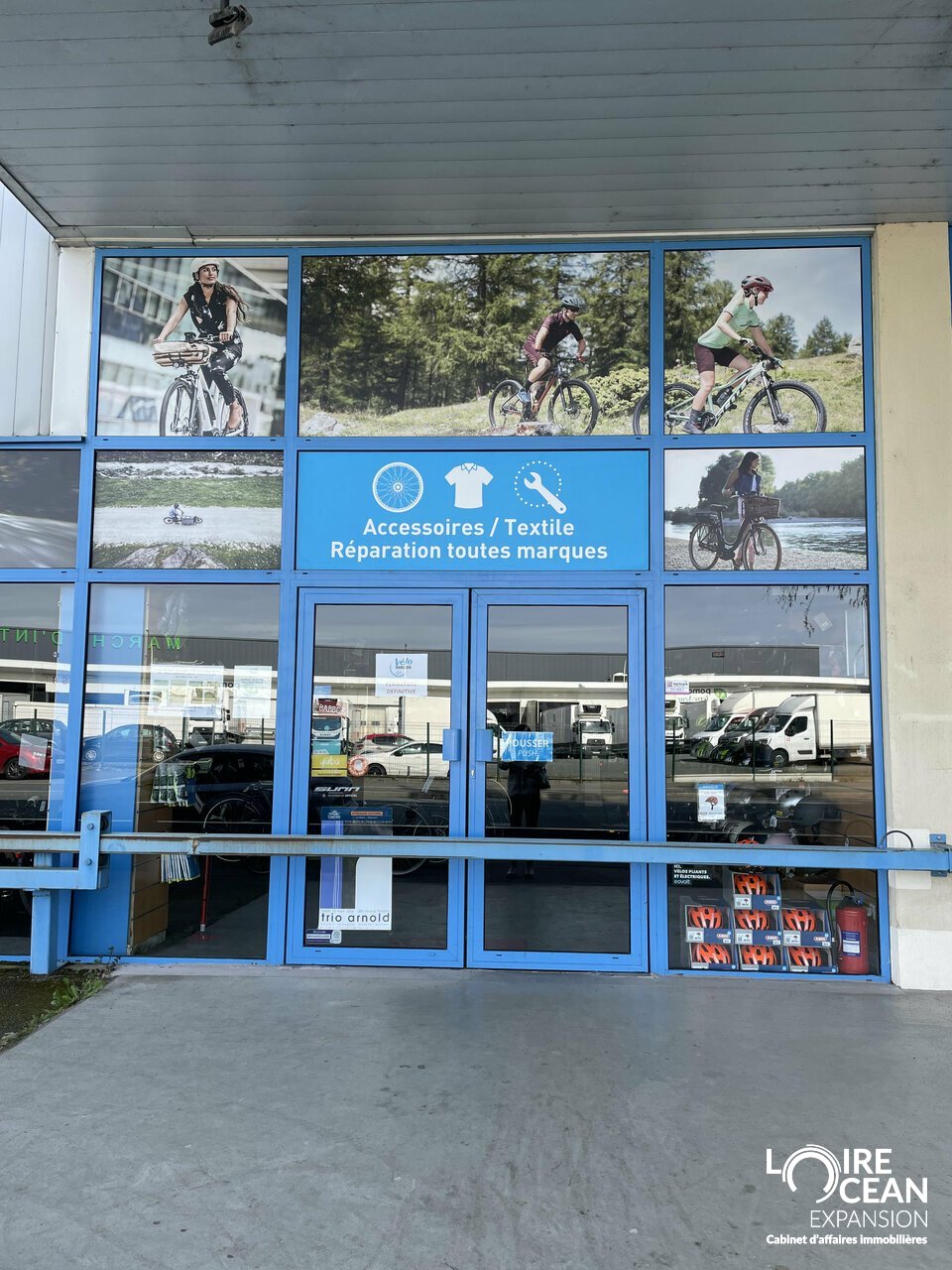 À vendre  Local commercial d&rsquo;environ 715 m²