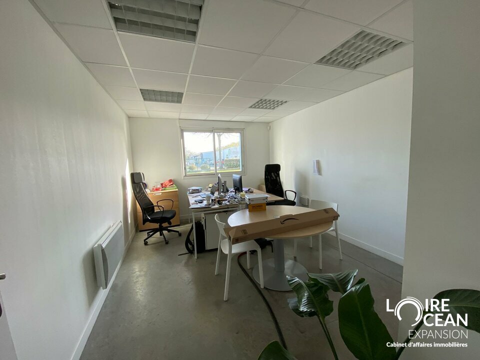 Bâtiment d&rsquo;activité indépendant d&rsquo;environ 395 m²  idéal pour activité artisanale