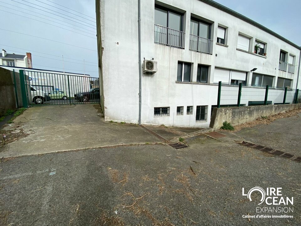 A LOUER LOCAL D&rsquo;ACTIVITE EN SOUS LOCATION