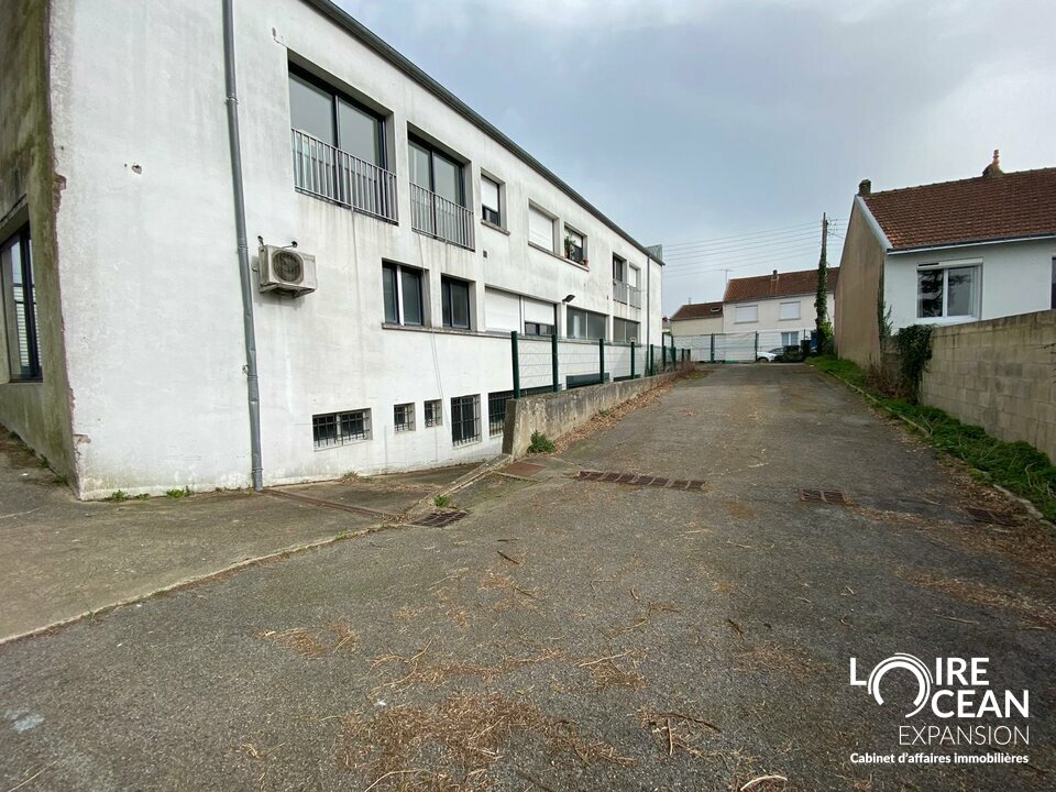 A LOUER LOCAL D&rsquo;ACTIVITE EN SOUS LOCATION