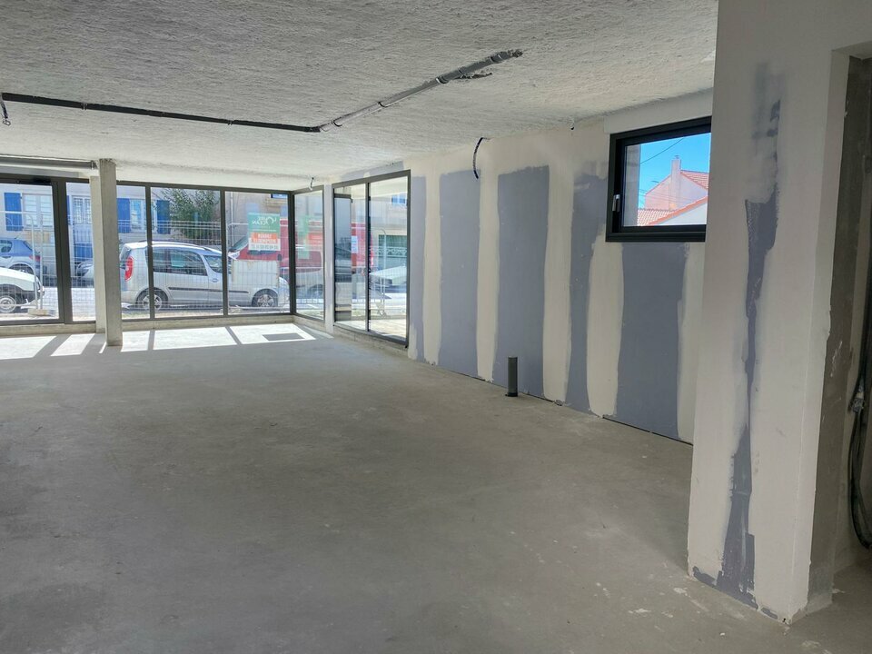 À VENDRE – LOCAL COMMERCIAL NEUF – PORNIC
