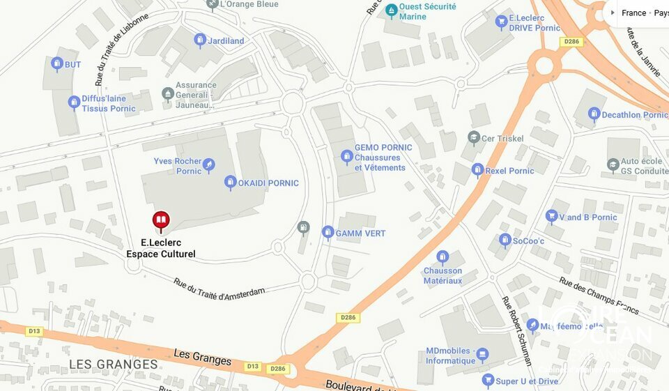 LOCAL  A LOUER ZONE LECLERC PORNIC