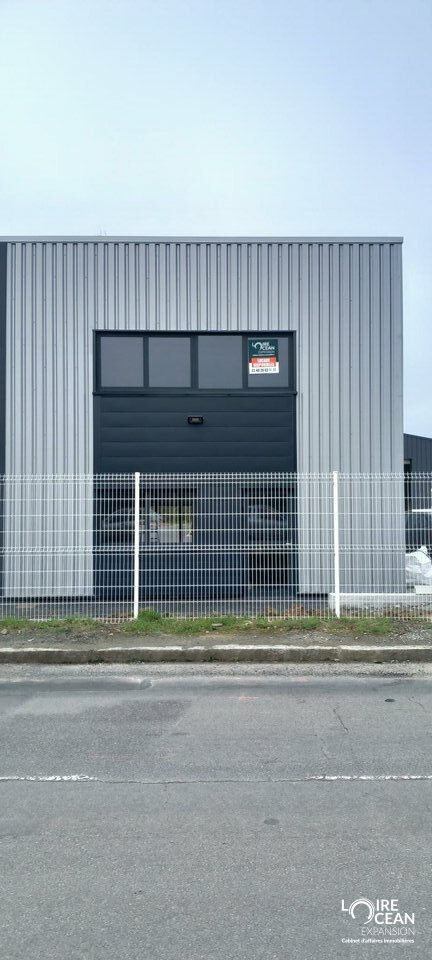 Location – Local d&rsquo;activité – 393m²