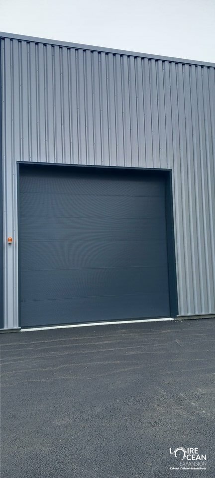 Location – Local d&rsquo;activité – 393m²