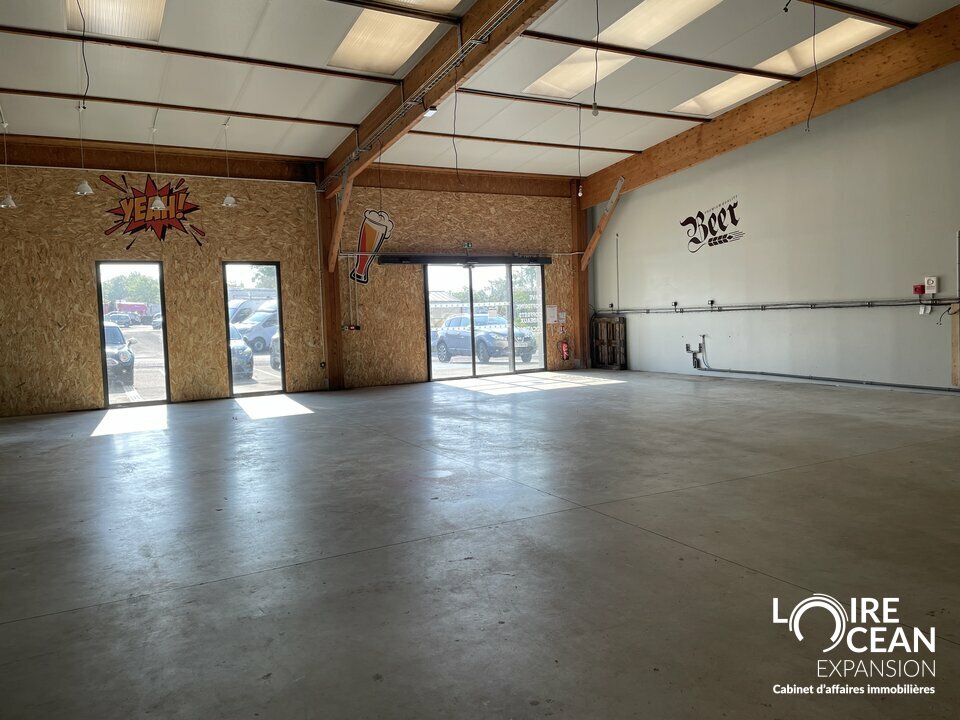 À LOUER  LOCAL COMMERCIAL d&rsquo;environ 250 m²