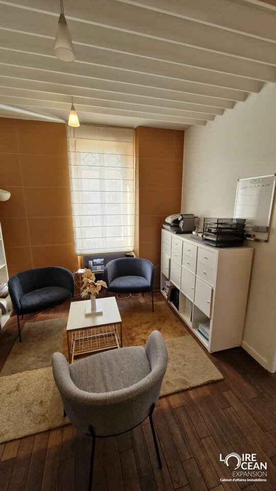 A LOUER BUREAUX A LA BAULE – VENTRE VILLE