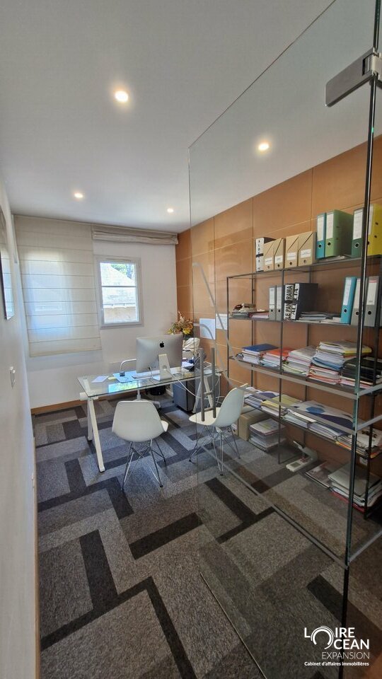 A LOUER BUREAUX A LA BAULE – VENTRE VILLE