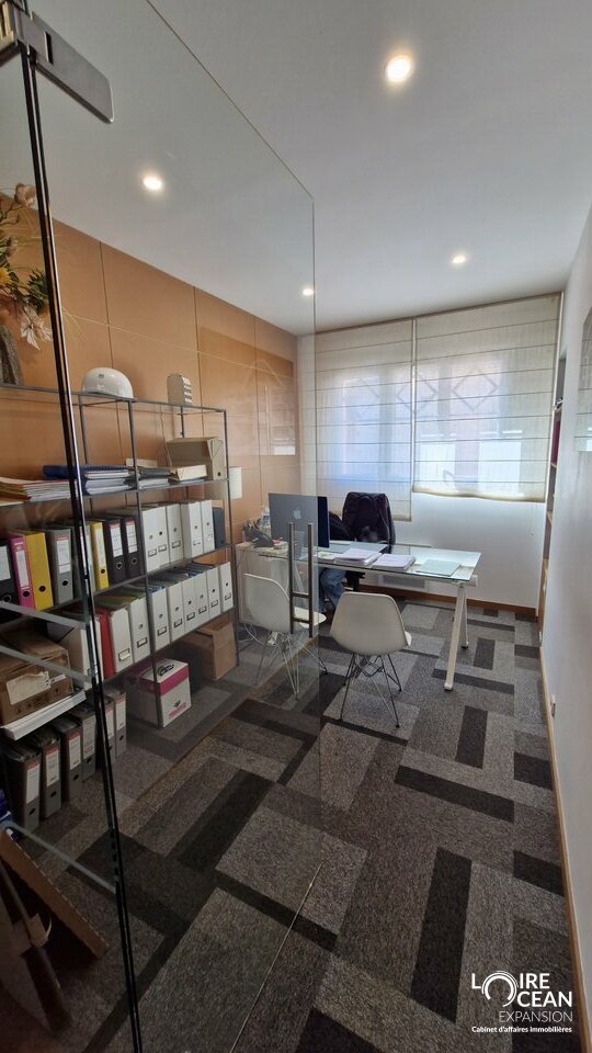 A LOUER BUREAUX A LA BAULE – VENTRE VILLE