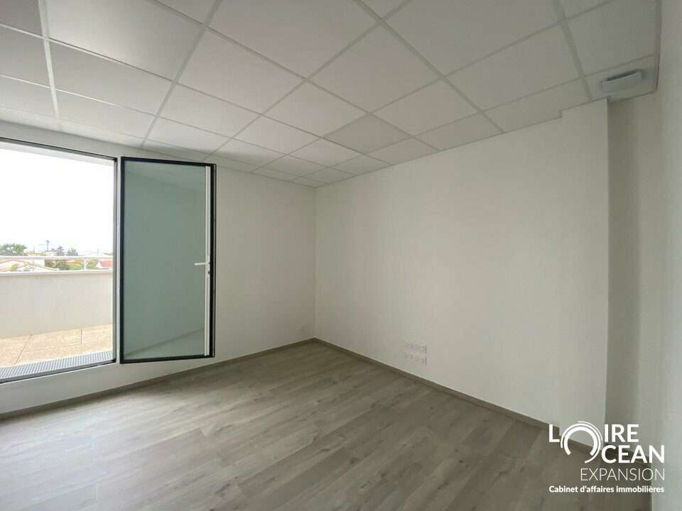 A LOUER BUREAUX CLISSON