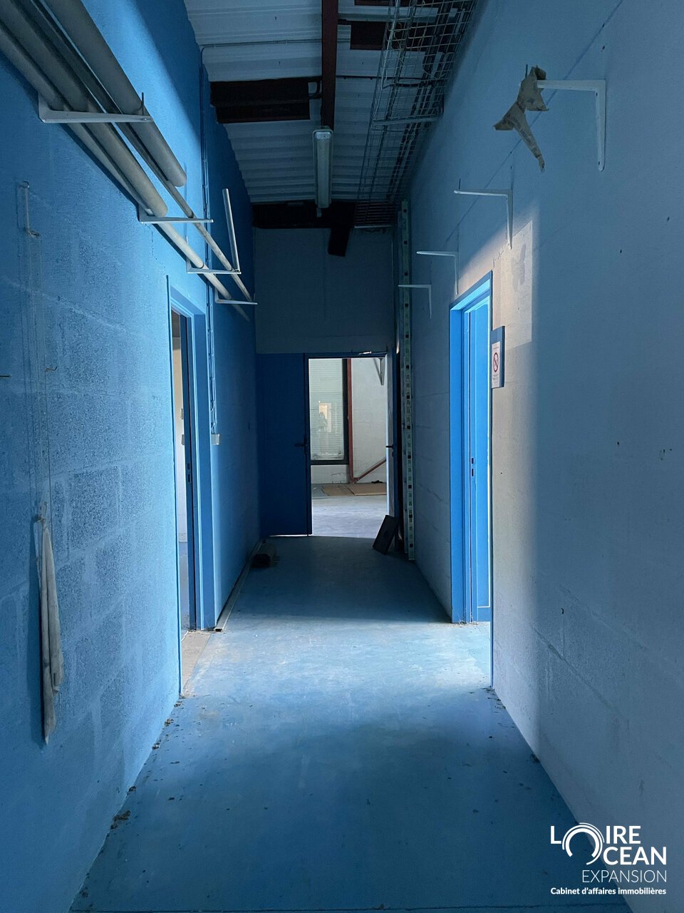 Local d&rsquo;activité à vendre  Orée-d&rsquo;Anjou  200 m²