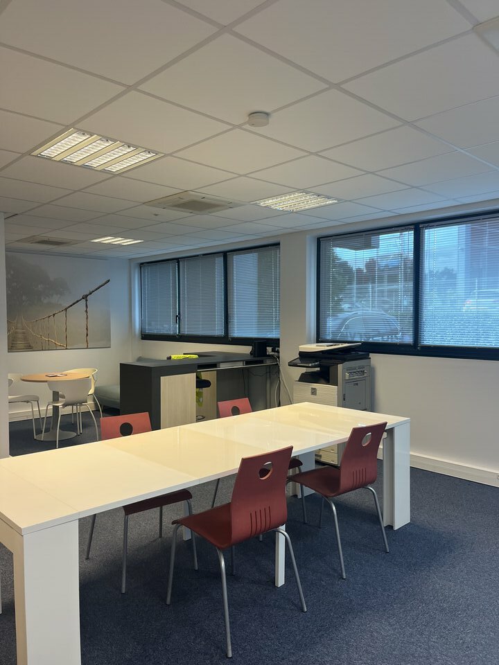 A VENDRE BUREAU LA BAULE