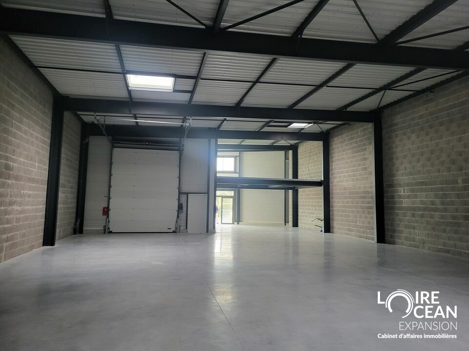 A LOUER  CELLULE D&rsquo;ACTIVITÉ NEUVE DE 601 M²  ZONE DE L&rsquo;EUROPE PORNIC OUEST