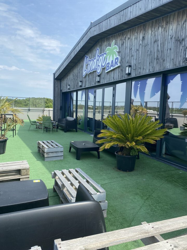 À LOUER  Local commercial avec terrasse à Pornic (44)