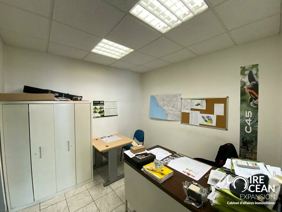 Un emplacement à forte visibilité en entrée de zone commerciale