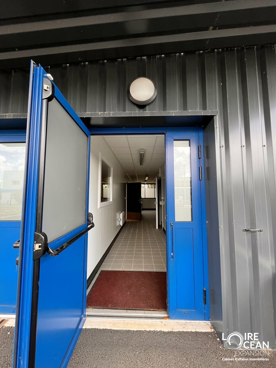 A LOUER – Opportunité rare de 195m² dédiés à l&rsquo;alimentaire en zone artisanale proche du MIN de Nantes.