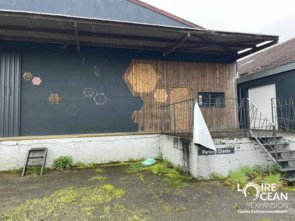 LOCAL D&rsquo;ACTIVITÉ  OPPORTUNITÉ RARE À VALLET