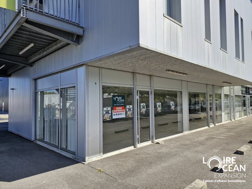 À LOUER – LOCAL COMMERCIAL ENV. 150 m² – PORNIC