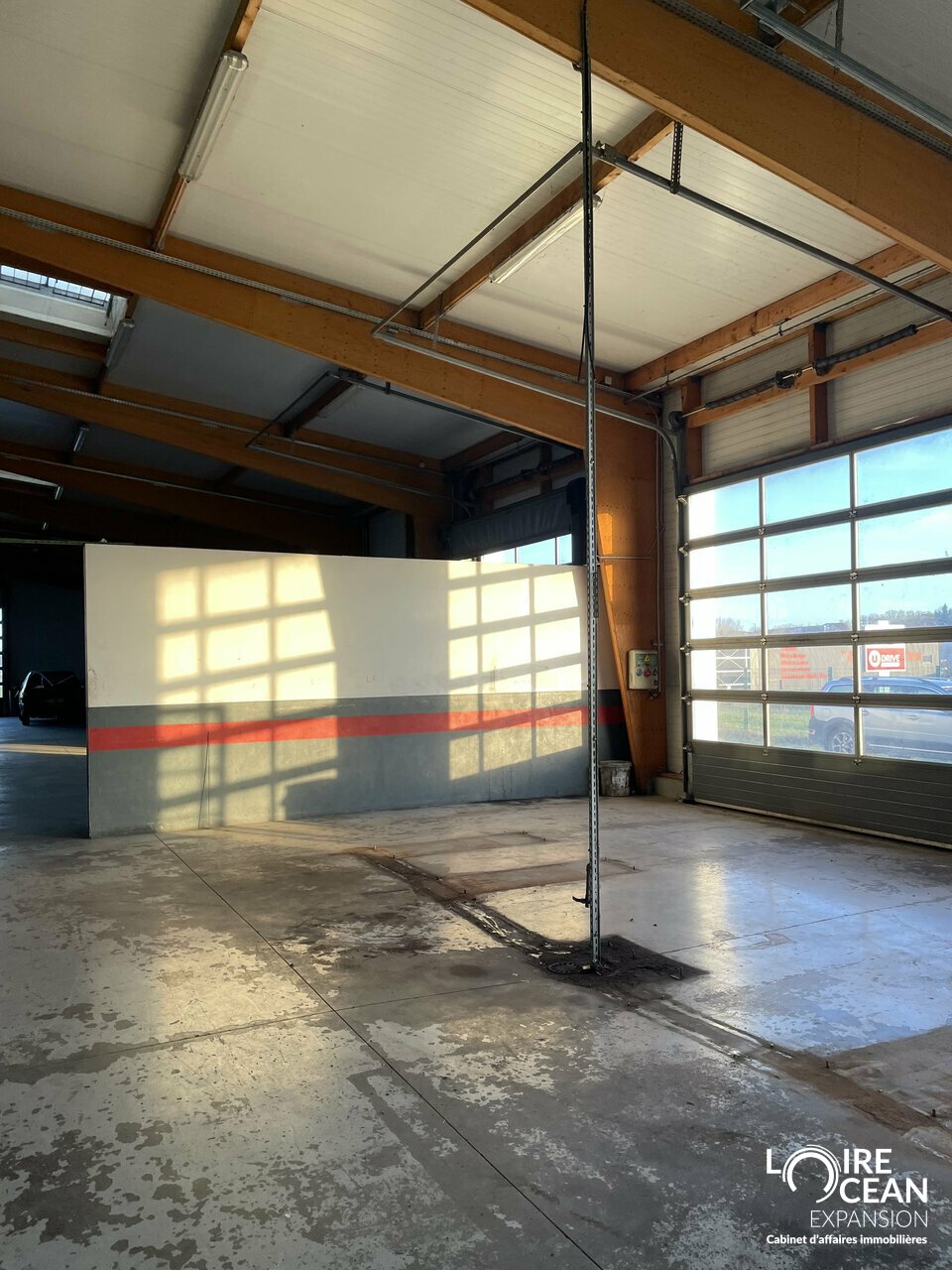 Bâtiment d&rsquo;activités 845 m²  Zone industrielle Candé (49)