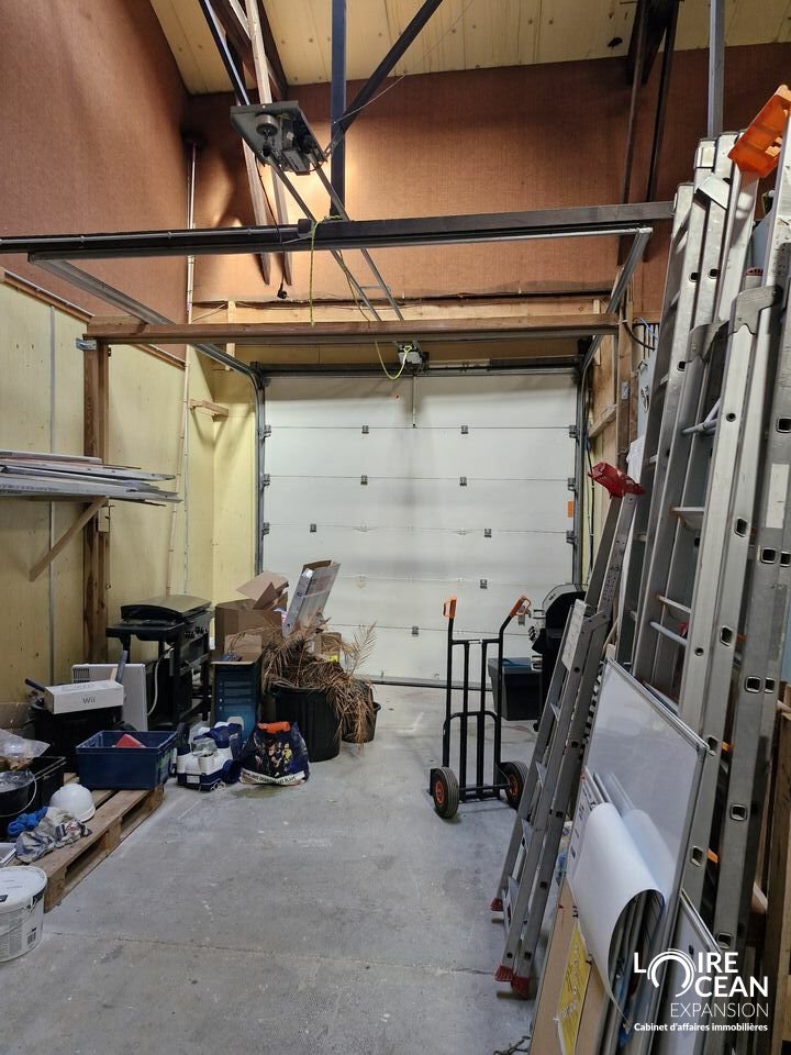 Opportunité, bâtiment d&rsquo;environ 250 m² avec fort potentiel d&rsquo;aménagement – Paimboeuf !