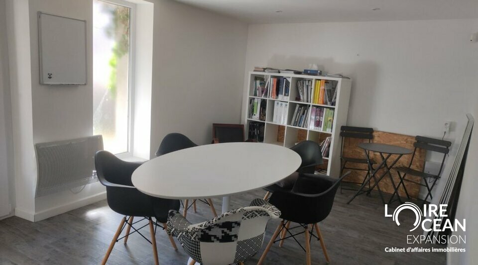 MURS COMMERCIAUX A VENDRE AVEC LOGEMENT ET FONDS DE COMMERCE !