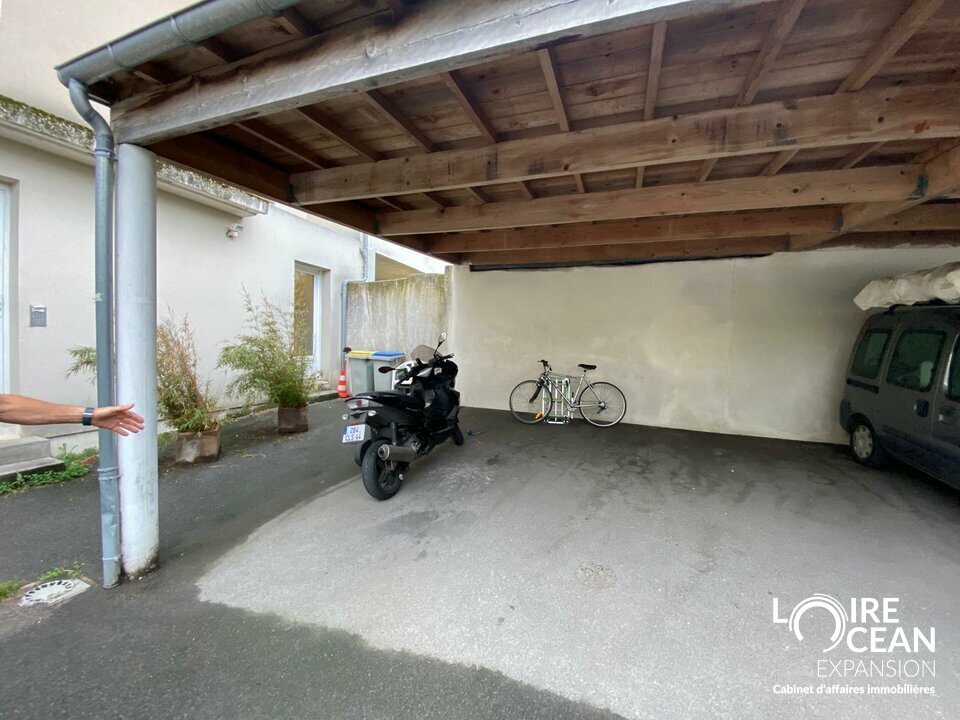 Local commercial à louer à Nantes  40 m²