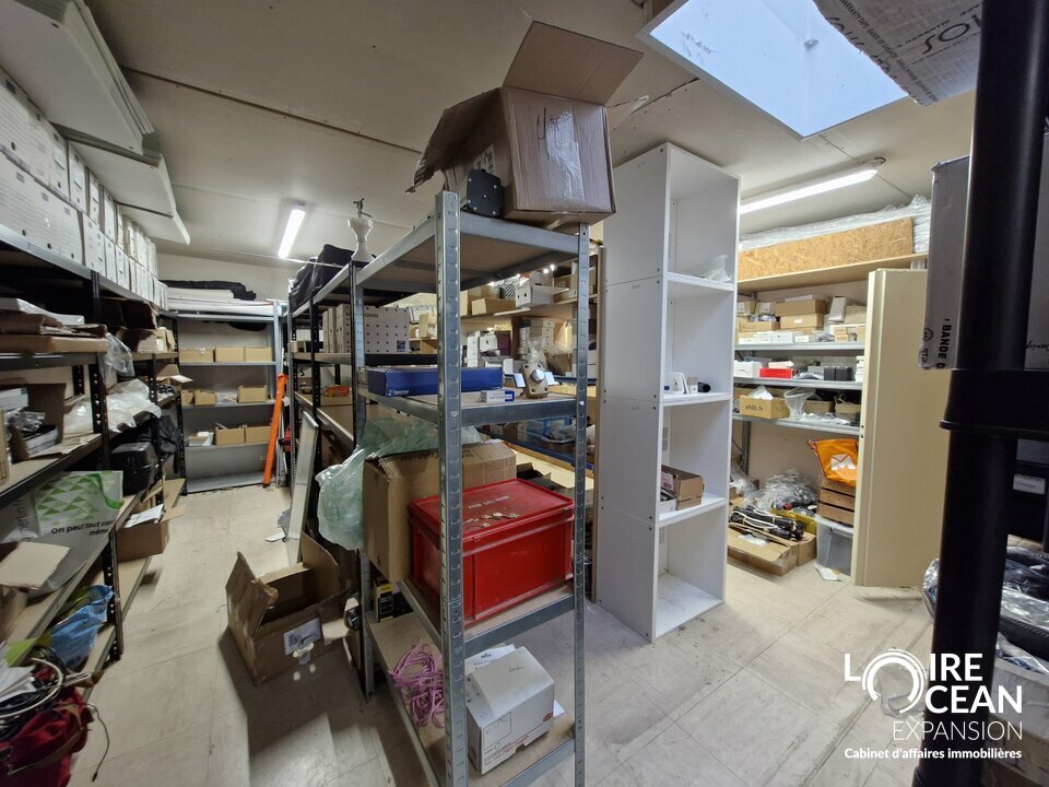 OPPORTUNITE ! BÂTIMENT A LA VENTE SAINT- BREVIN (GRANDE VISIBILITE SUR AXE PASSANT)