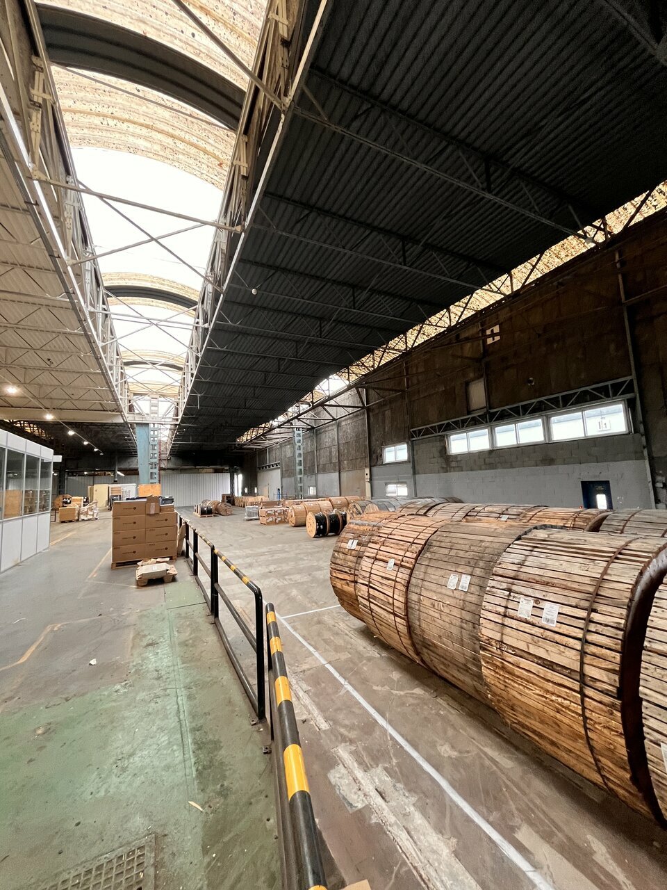 À LOUER  Entrepôt logistique de 4 150 m² sur site sécurisé de 13 ha  Région Cholet