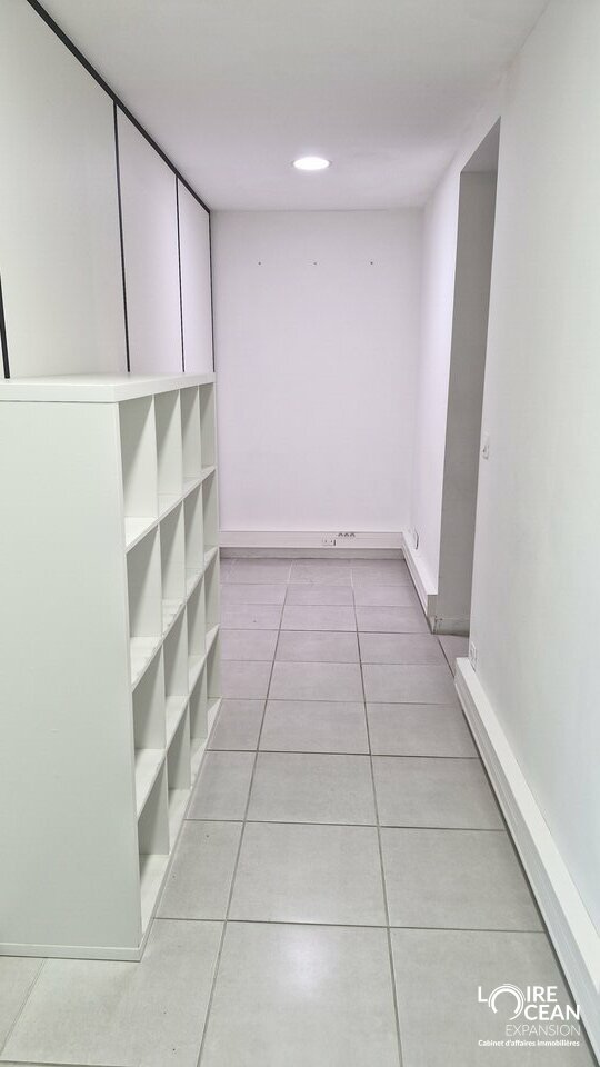 A LOUER – LOCAL COMMERCIAL – GUERANDE PROXIMITE IMMEDIATE DES REMPARTS