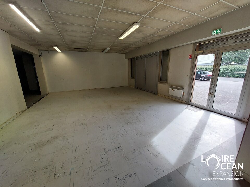 A VENDRE ATELIER / BUREAUX