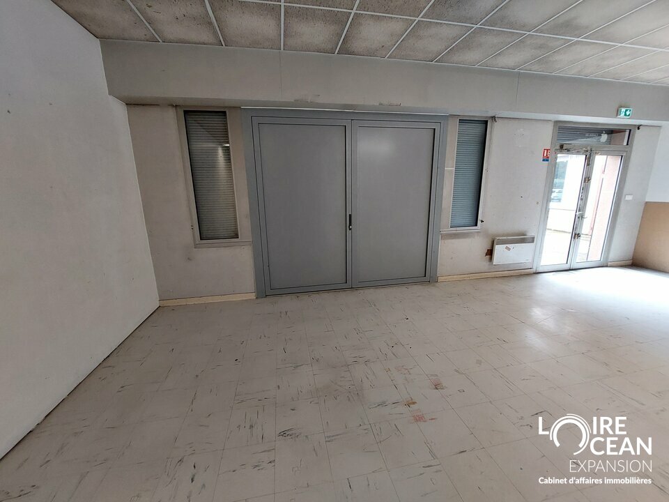 A VENDRE ATELIER / BUREAUX