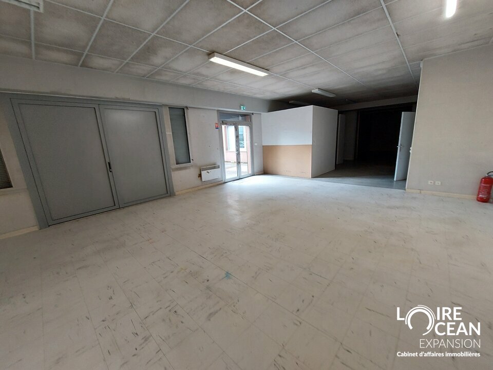 A VENDRE ATELIER / BUREAUX
