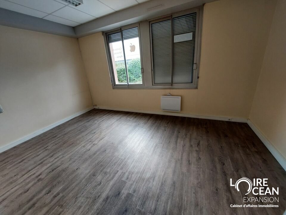 A VENDRE ATELIER / BUREAUX