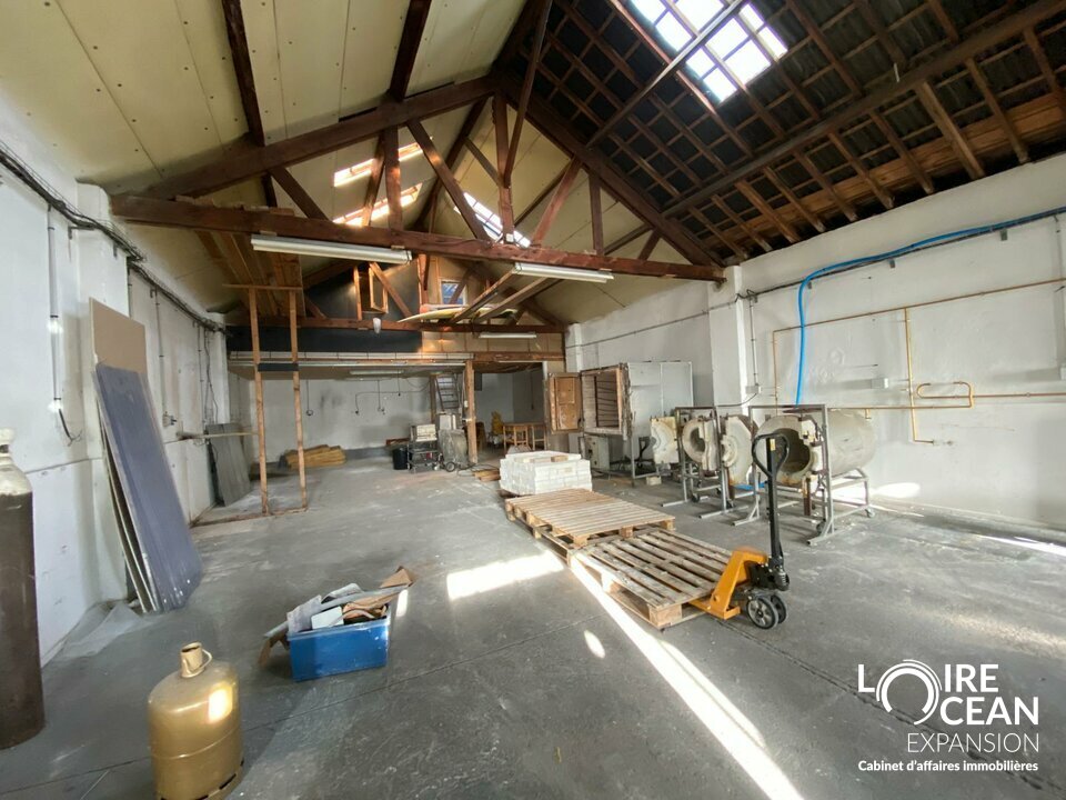 A LOUER LOCAL ACTIVITE A LOUER LOCAL ACTIVITE