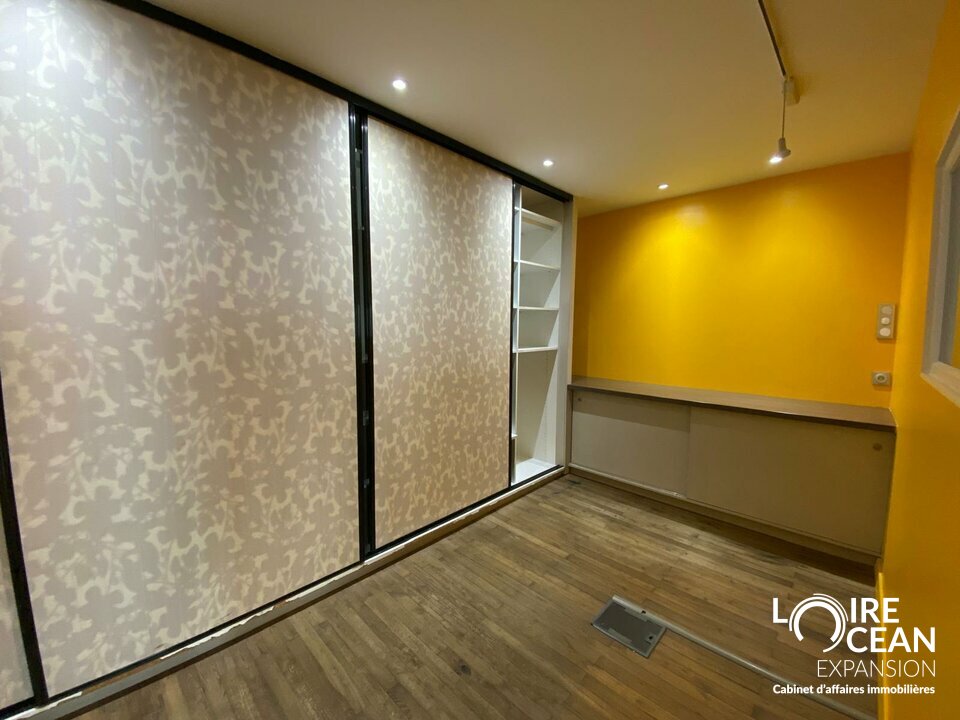 A LOUER LOCAL ACTIVITE