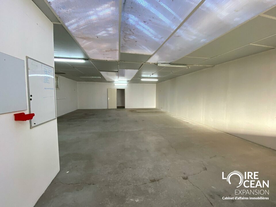 A LOUER LOCAL ACTIVITE