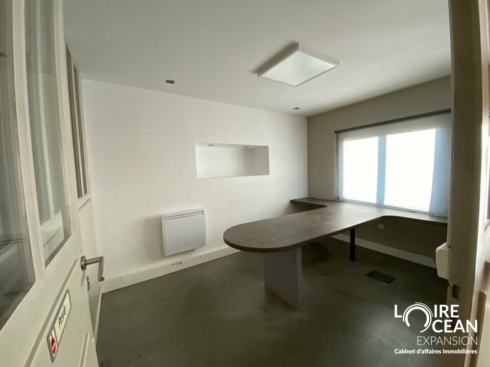 A LOUER LOCAL ACTIVITE