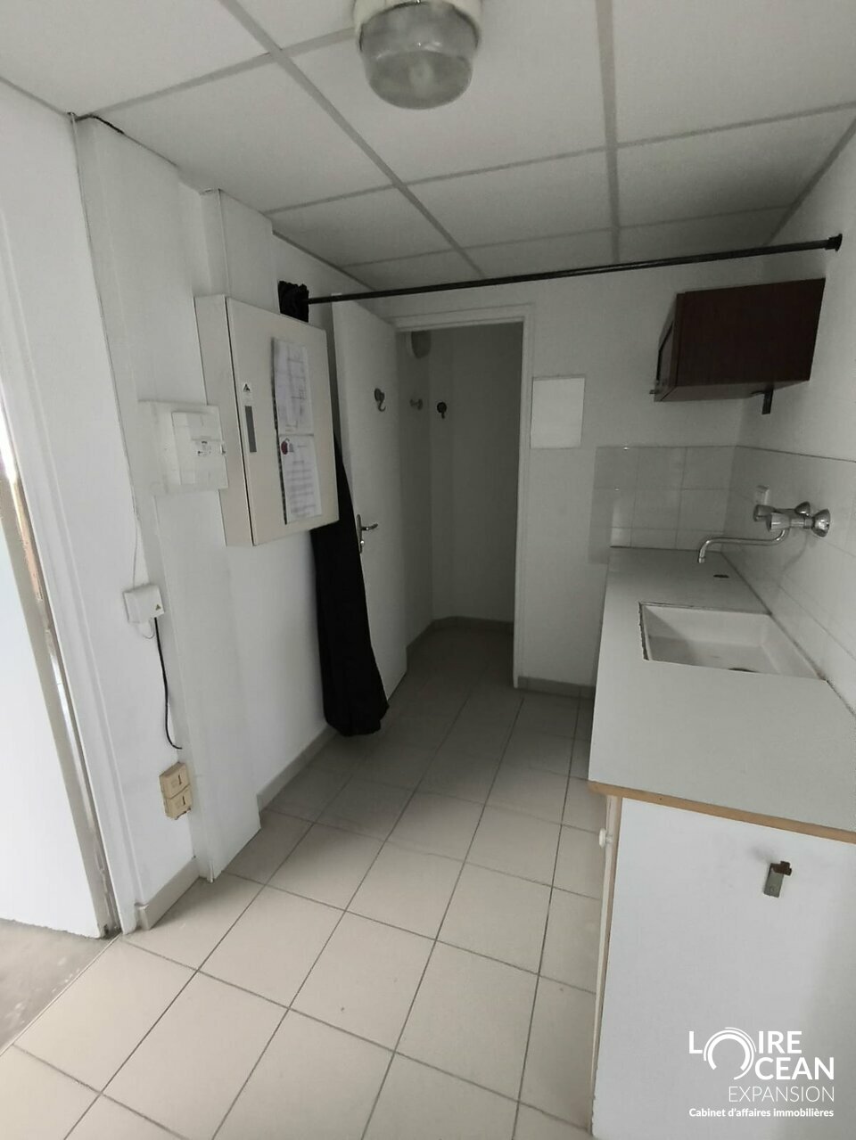 LOCAL D&rsquo;ACTIVITÉ – 256 m² – SUD LOIRE – BELLES PRESTATIONS