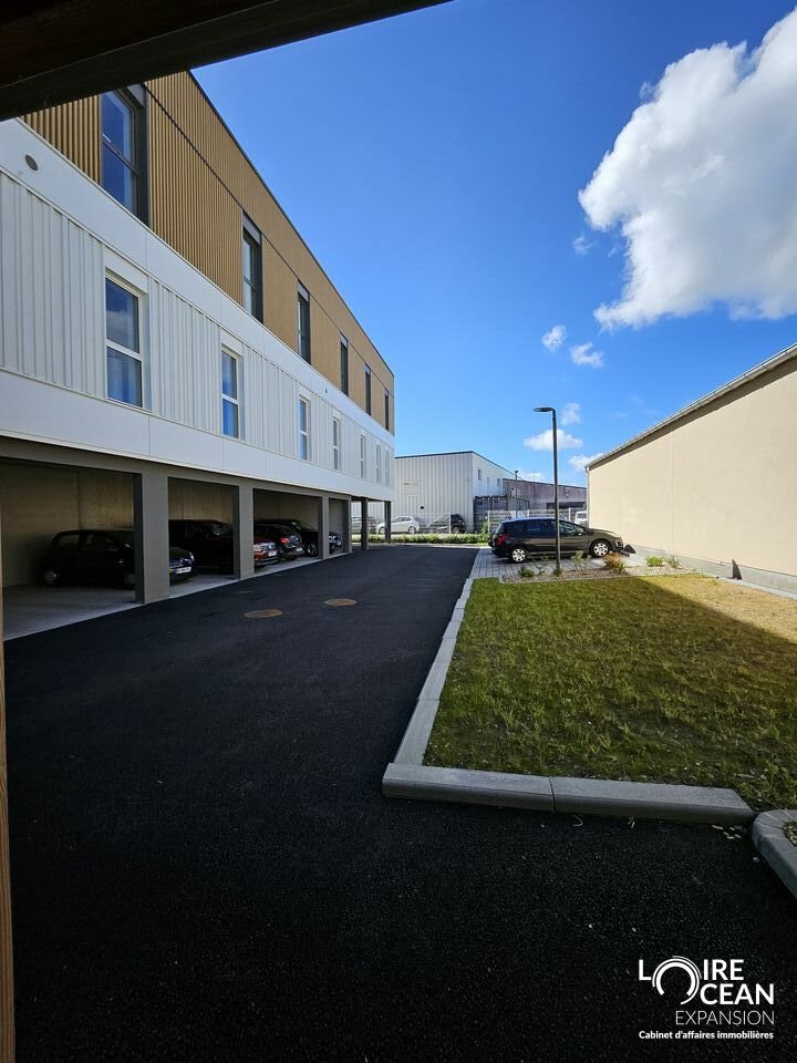 ETAGE PRIVATIF DANS IMMEUBLE NEUF