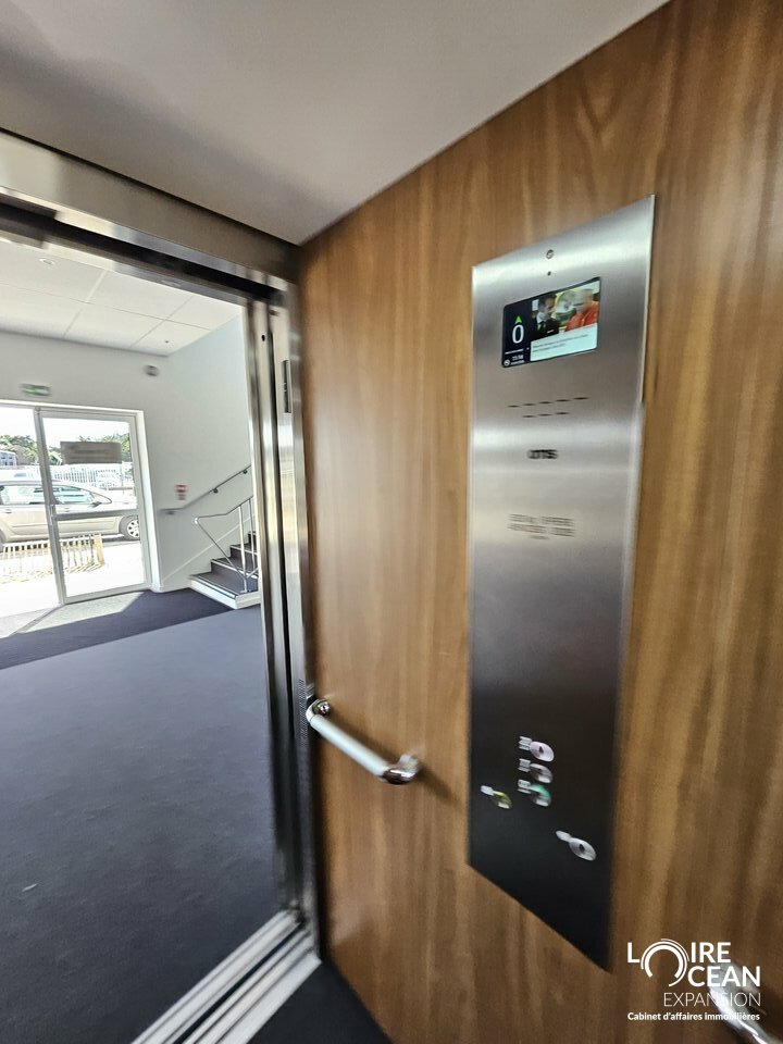 ETAGE PRIVATIF DANS IMMEUBLE NEUF